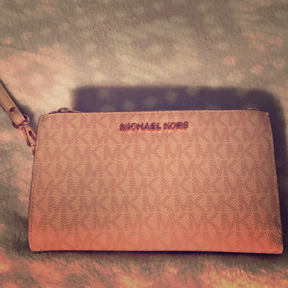 Michael Kors Wallet/wristlet